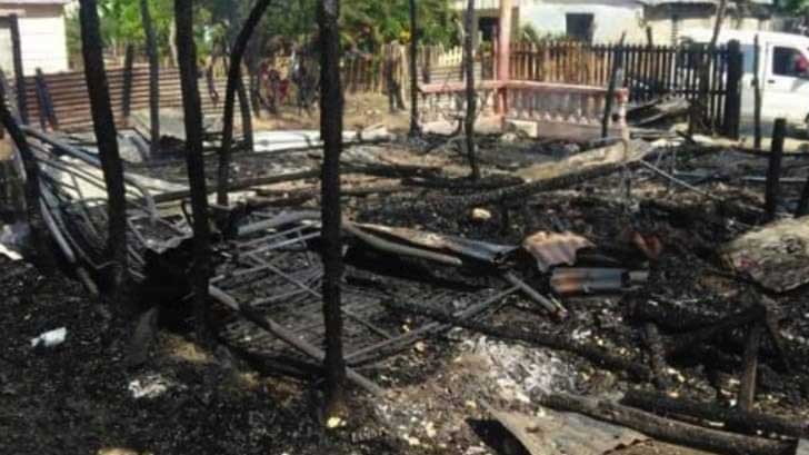 queman casas michoacan