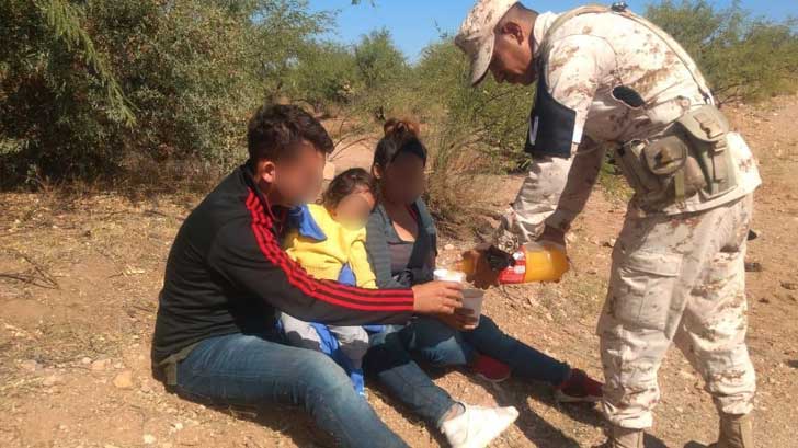 familia migrantes rescatan