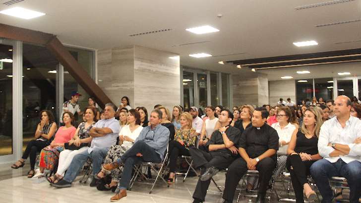 GALERÍA | Javier Gaxiola y Rorro Echávez presentan el libro 'Confesiones de  un Millennial'