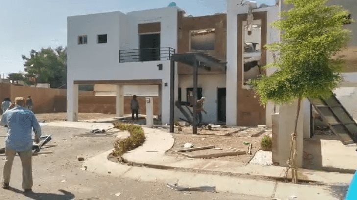 Explota vivienda al poniente de Hermosillo; está en riesgo de colapso