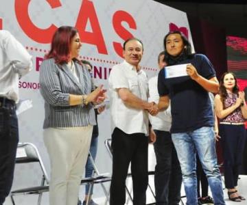 Becas beneficiarán a estudiantes: Alfonso Durazo