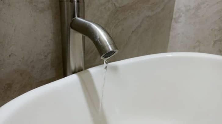 Fuga de agua deja sin servicio a 44 mil usuarios de Hermosillo