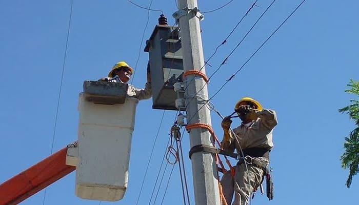 Residentes de colonia Libertad sufren apagones de hasta seis horas