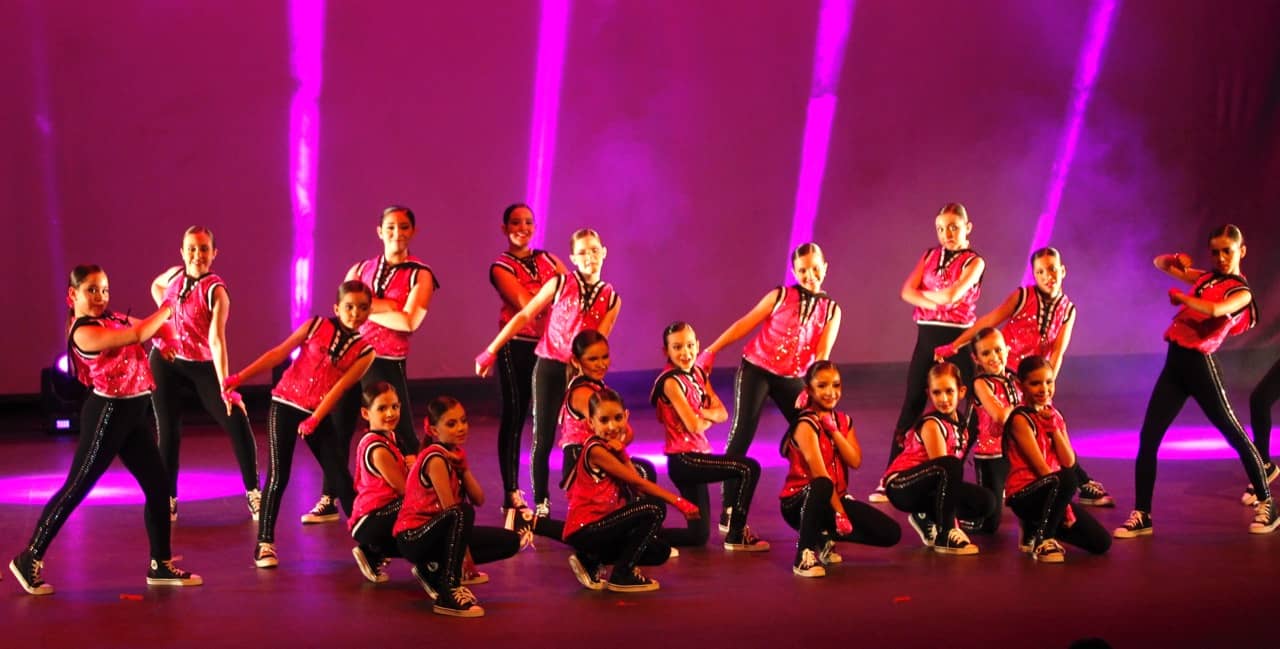 Tiare Escuela de Danza regresa triunfal a los escenarios