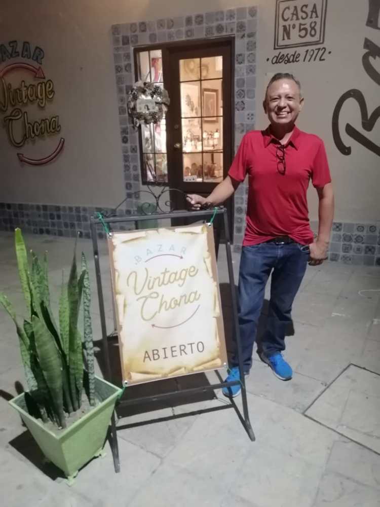 Humberto Gonzales regresó a Hermosillo para abrir su Bazar Vintage Chona