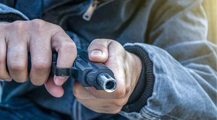 Cárcel y multas de 17 mil pesos a quienes porten armas de fuego en la calle