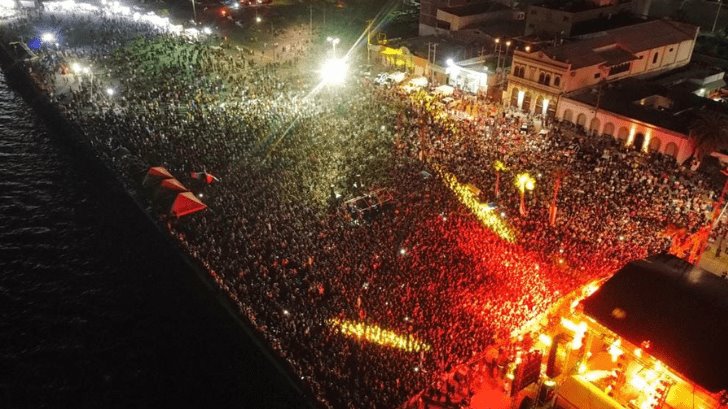 Frente a más de 14 mil personas, Mon Laferte cierra el Festival Mar Bermejo