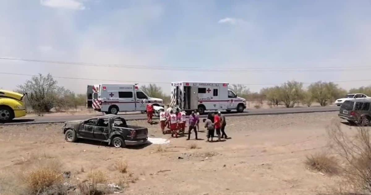 Mueren dos niños en aparatoso choque en carretera Caborca-Desemboque