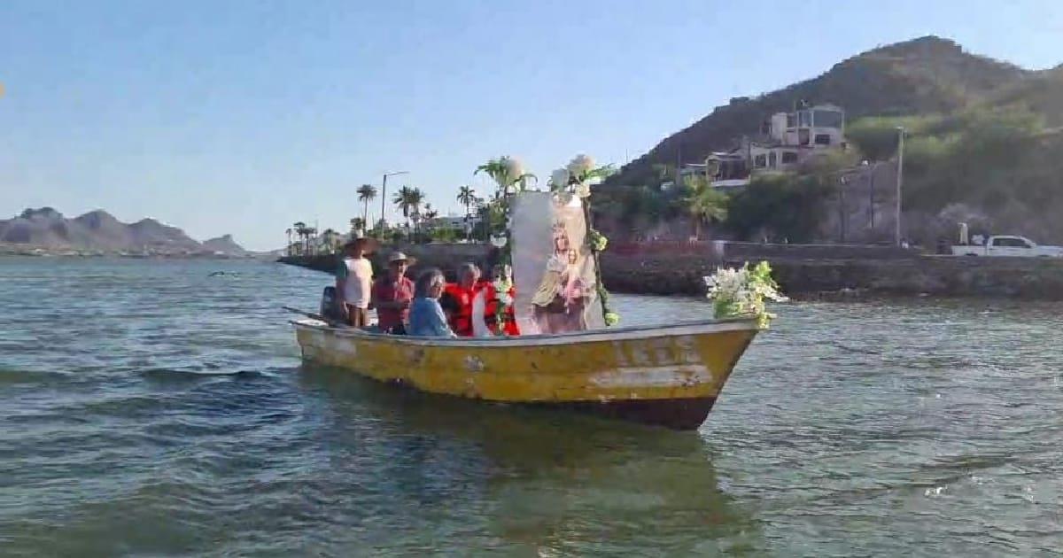 Pescadores de Guaymas celebran a la virgen del Carmen en su día