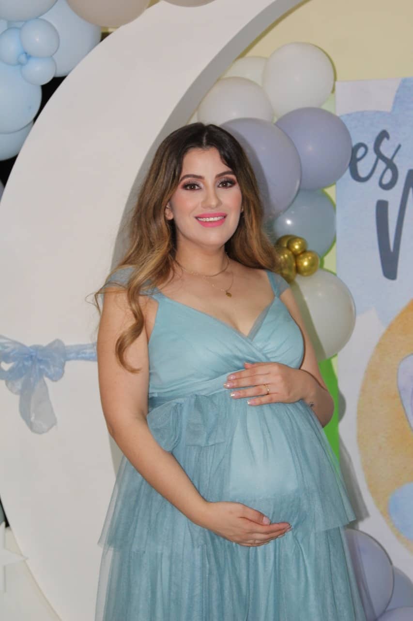 Festeja Valeria llegada de nuevo bebé