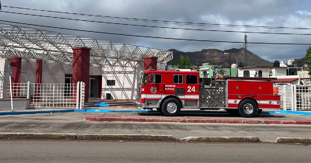 Bombero de Guaymas resulta lesionado tras servicio por fuertes vientos