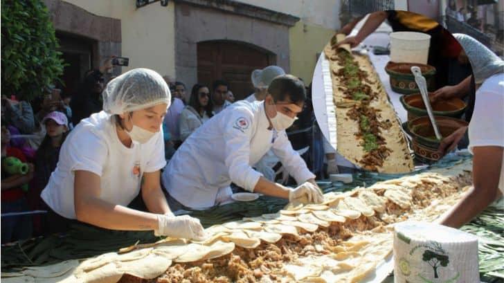 Buscan romper el Récord Guinness del taco más grande de México