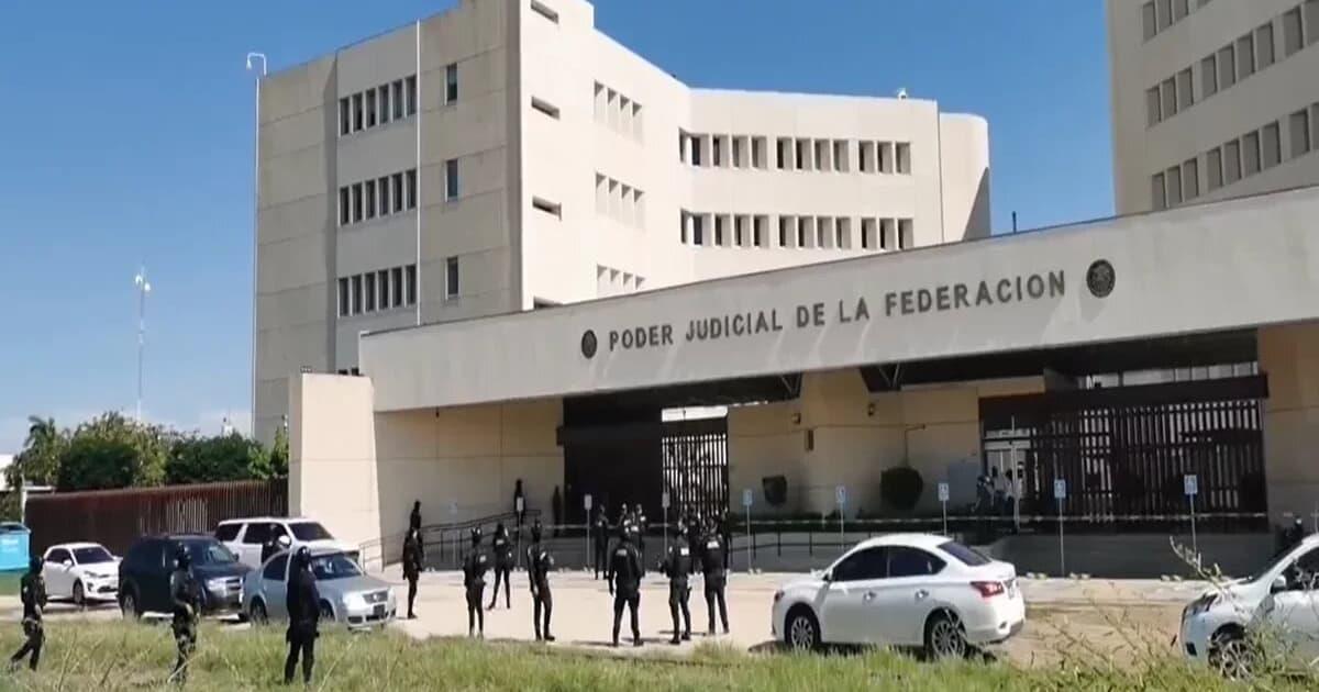 Desalojan edificio federal en Culiacán por amenaza de bomba