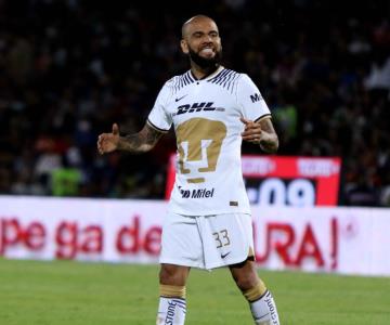 Dani Alves debutó con asistencia en el empate 1-1 de Pumas ante Mazatlán FC