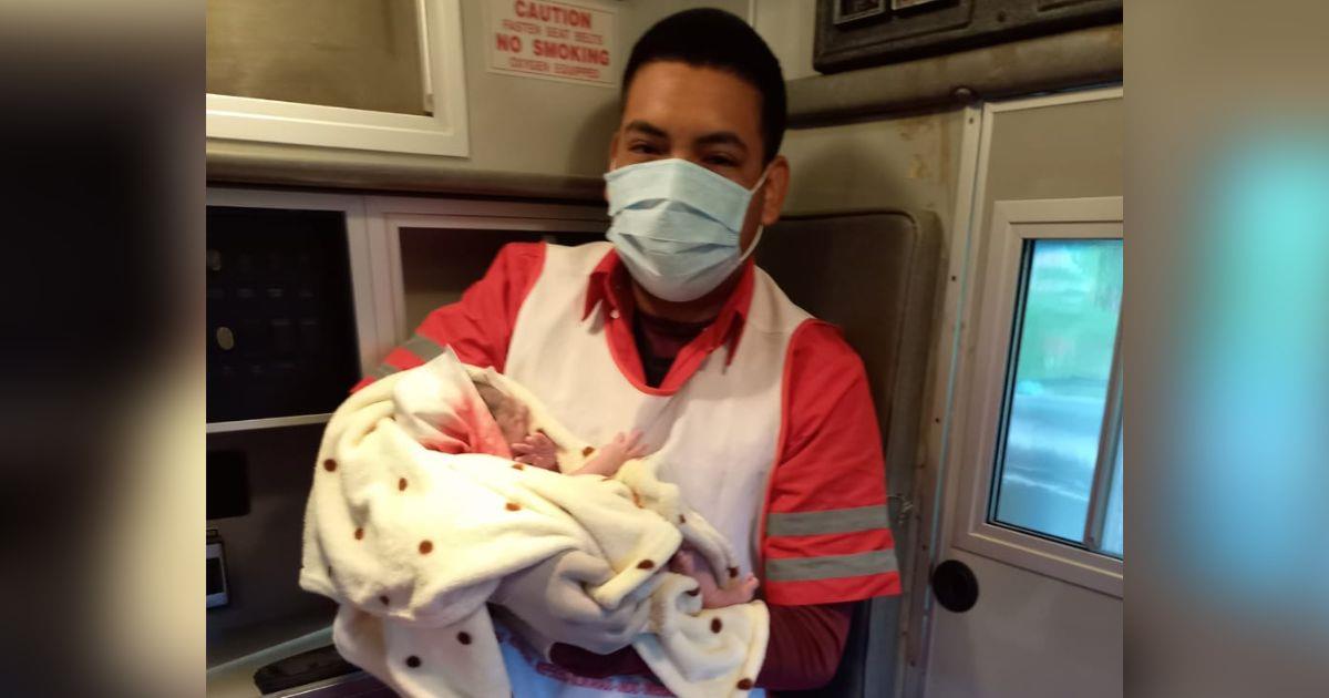 Nace otro bebé abordo de una ambulancia de Cruz Roja en Bacobampo 