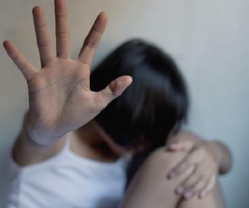 Mujer es detenida por golpear hasta la muerte a hijastra de 12 años