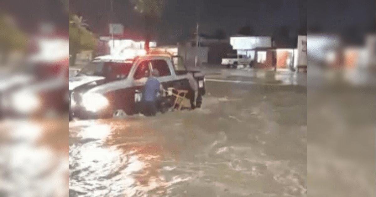 Rescatan a padre e hija tras ser arrastrados por la corriente al norte