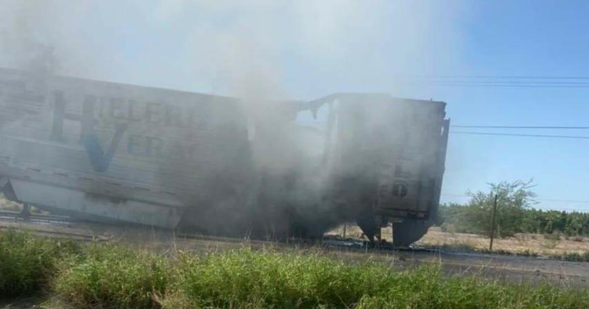 Se quema tráiler transportador de hielo en carretera Hermosillo-Kino