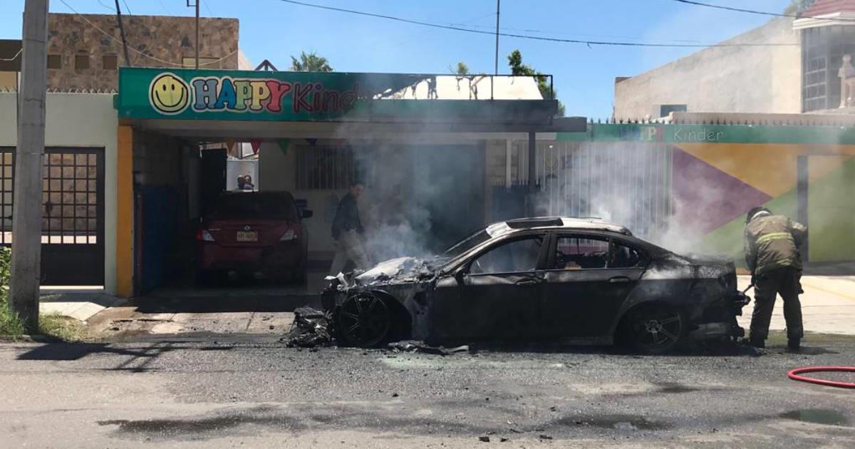 Incendio de vehículo provoca evacuación de guardería de Hermosillo