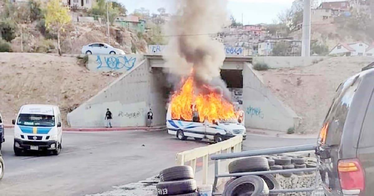 Ola de violencia llega a Baja California y enciende transporte público