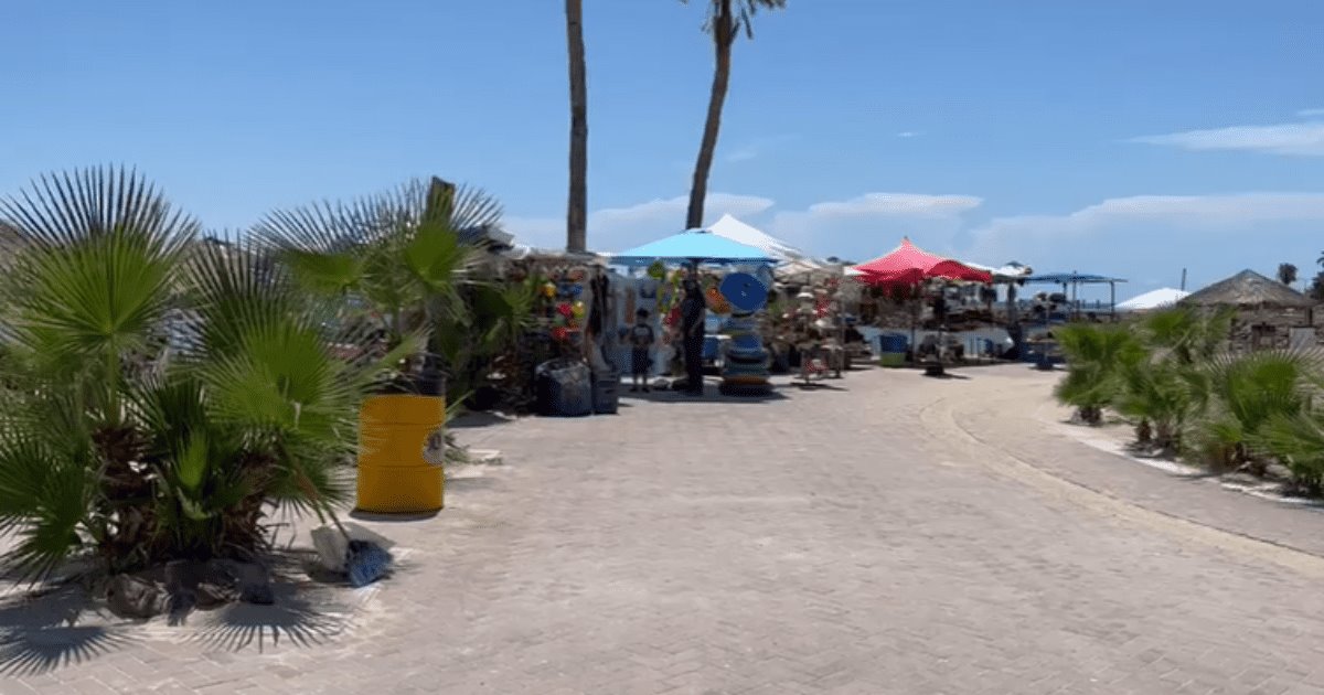 ¿Por qué retiraron a vendedores ambulantes de la playa Los Algodones?