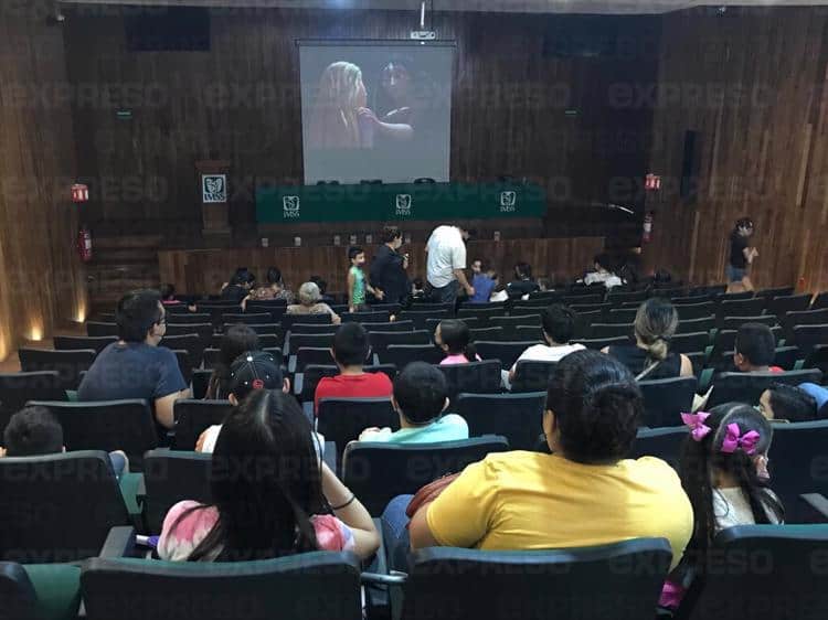 Inicia jornada de segunda dosis para menores de 11 años en Hermosillo