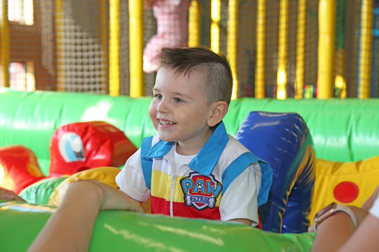 Festeja Emiliano con sus personajes favoritos