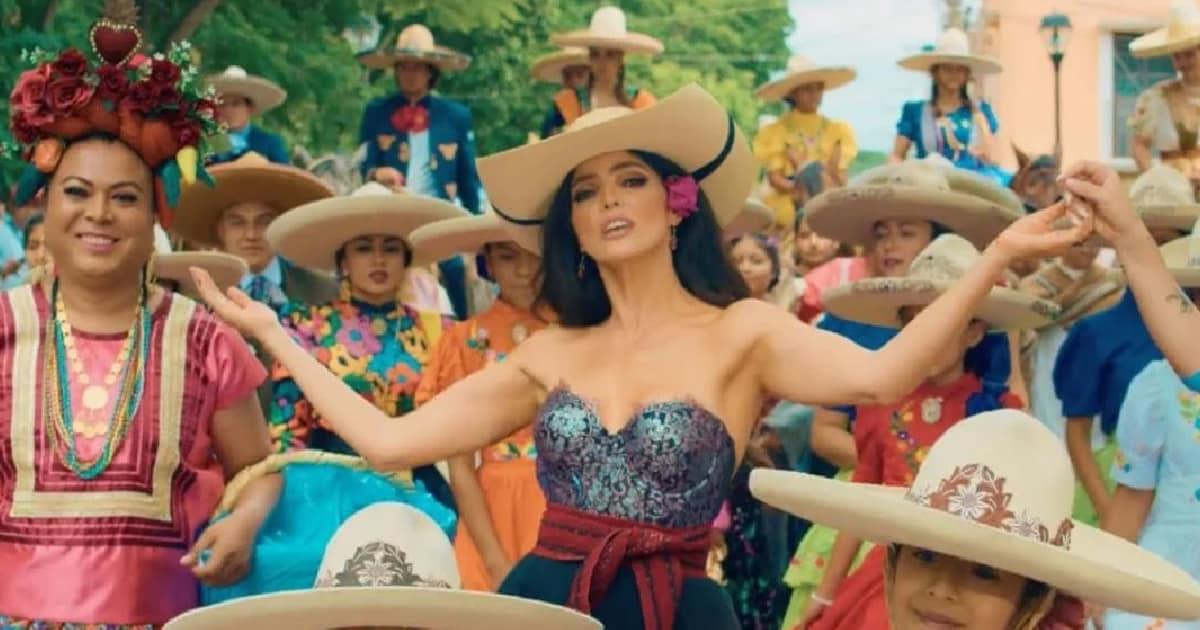 Ana Bárbara invita a Lady tacos de canasta a aparecer en su nuevo video