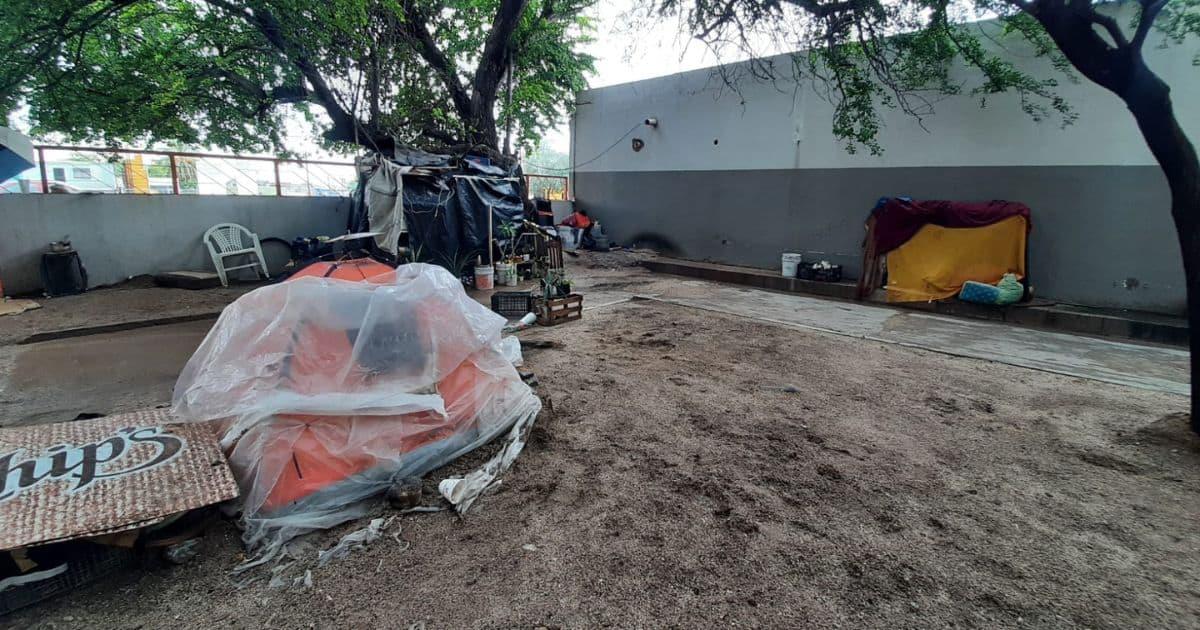 Acampan en un parque de Hermosillo para sobrevivir