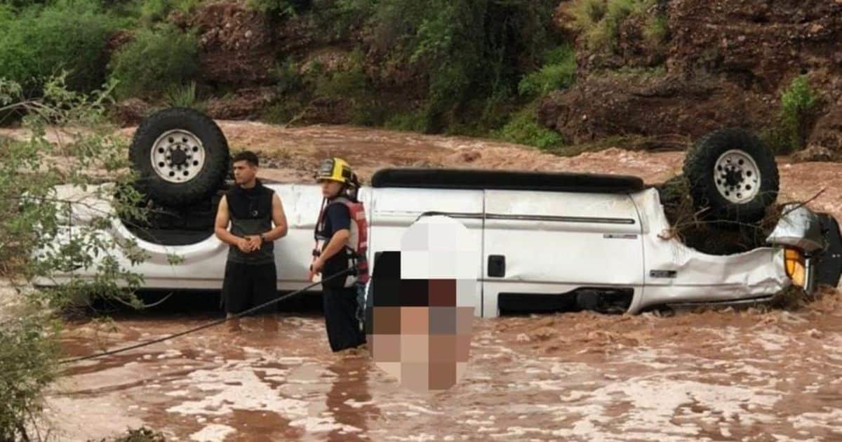 Muere menor dentro de auto que fue arrastrado por una crecida en San Carlos