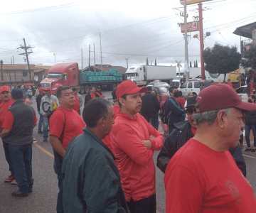 Mineros retiran bloqueo en la Cananea-Imuris; acuerdan reunión con la Segob