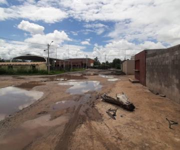 Hermosillo: lluvia inunda viviendas en calle de Zamora