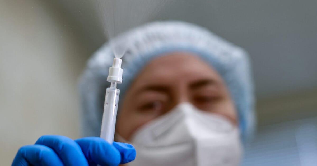 Desarrollan vacuna intranasal antiCovid