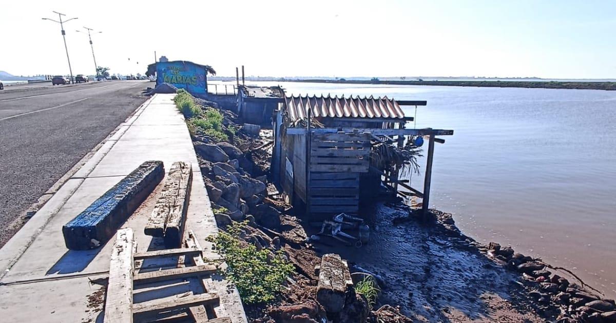 Inundación del puente Douglas deja sin nada a comerciantes