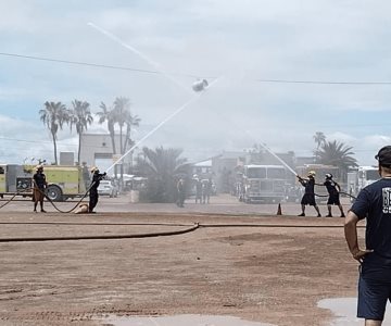 Bomberos de Guaymas celebran su día tras los rescates en las inundaciones