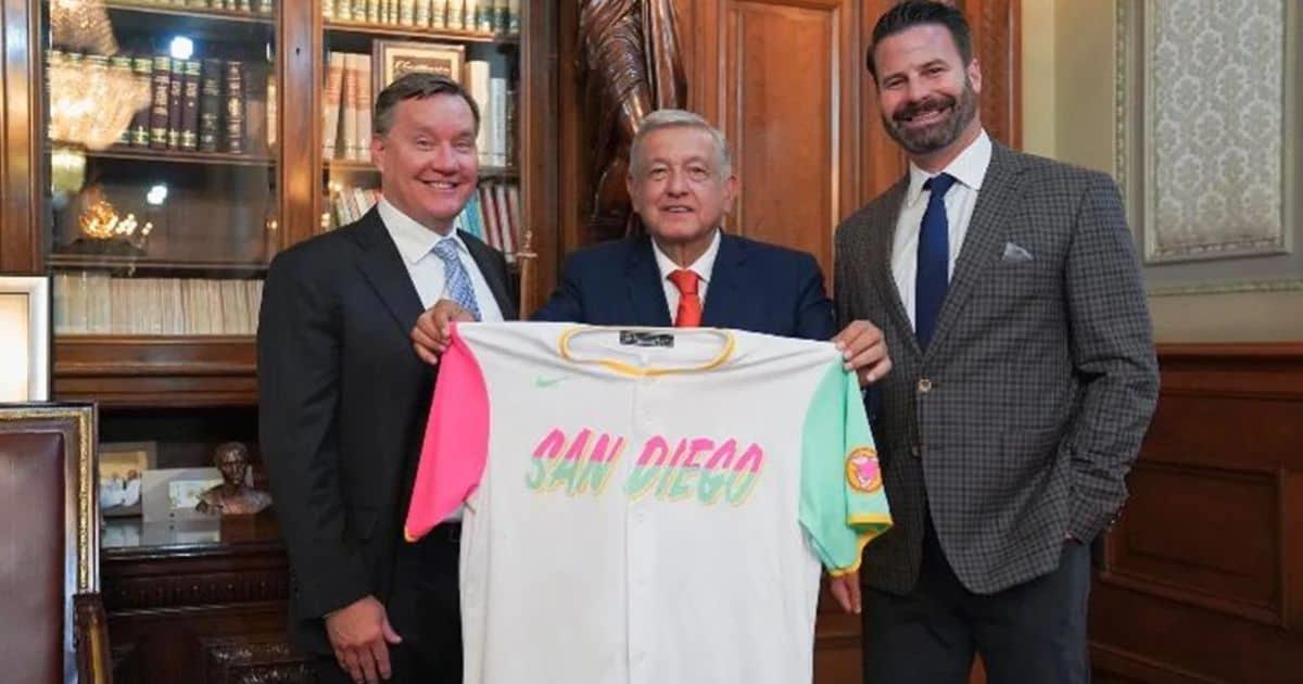 AMLO se reúne con directivos de la MLB; preparan juegos en México