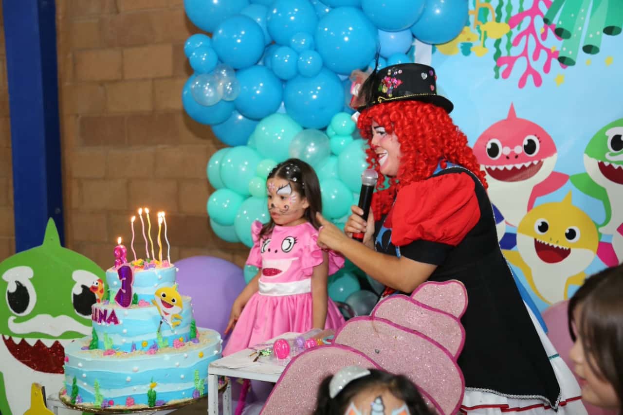 Fiesta de cumpleaños para Elena