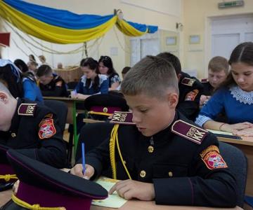 Tienen ojos de adultos; menores de 7 años entrenan para guerra en Ucrania