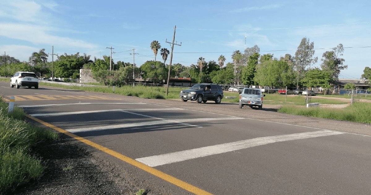 Zona peligrosa; piden topes para la primaria Ricardo Flores Magón