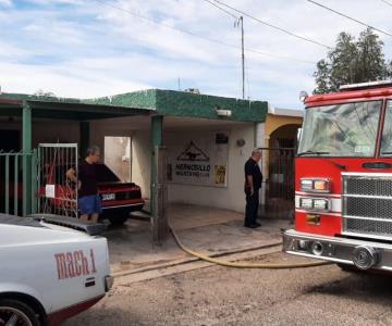 Bomberos de Hermosillo controlan incendio en colonia Jesús García