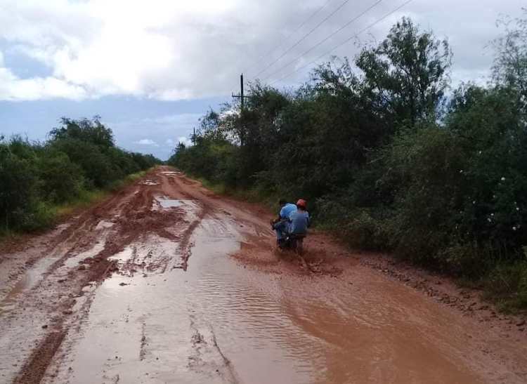 Comunidades de Huatabampo piden rehabilitación de camino ejidal