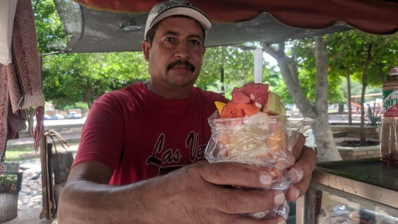 Moisés y Lupita deleitan a hermosillenses con su Pico de Gallo