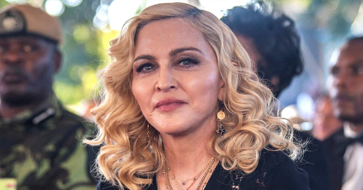 Beso entre Madonna Y Tokischa genera especulaciones sobre su relación