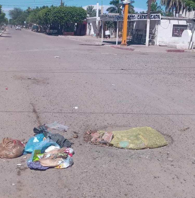 Reclaman huatabampenses mal uso de recursos en bacheo