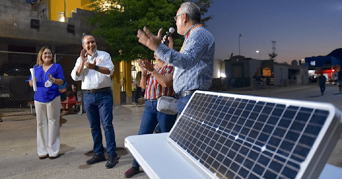 Ya son más de 700 familias beneficiadas con paneles solares: Astiazarán