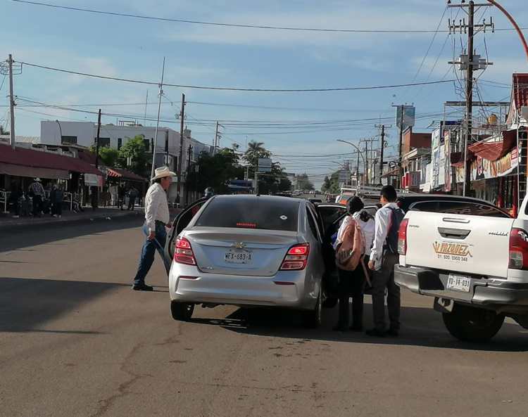 Queremos transporte de calidad: navojoenses sufren por falta de camiones