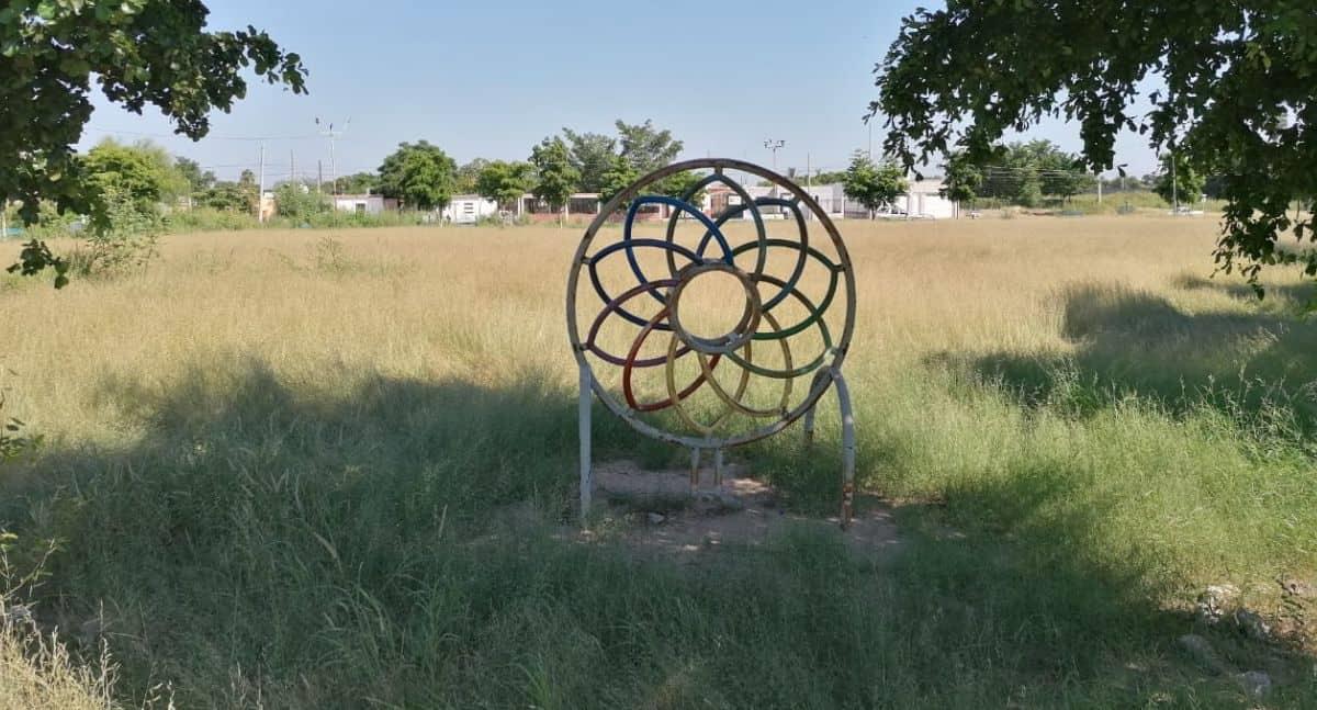 Autoridades abandonan parque recreativo en la Constitución