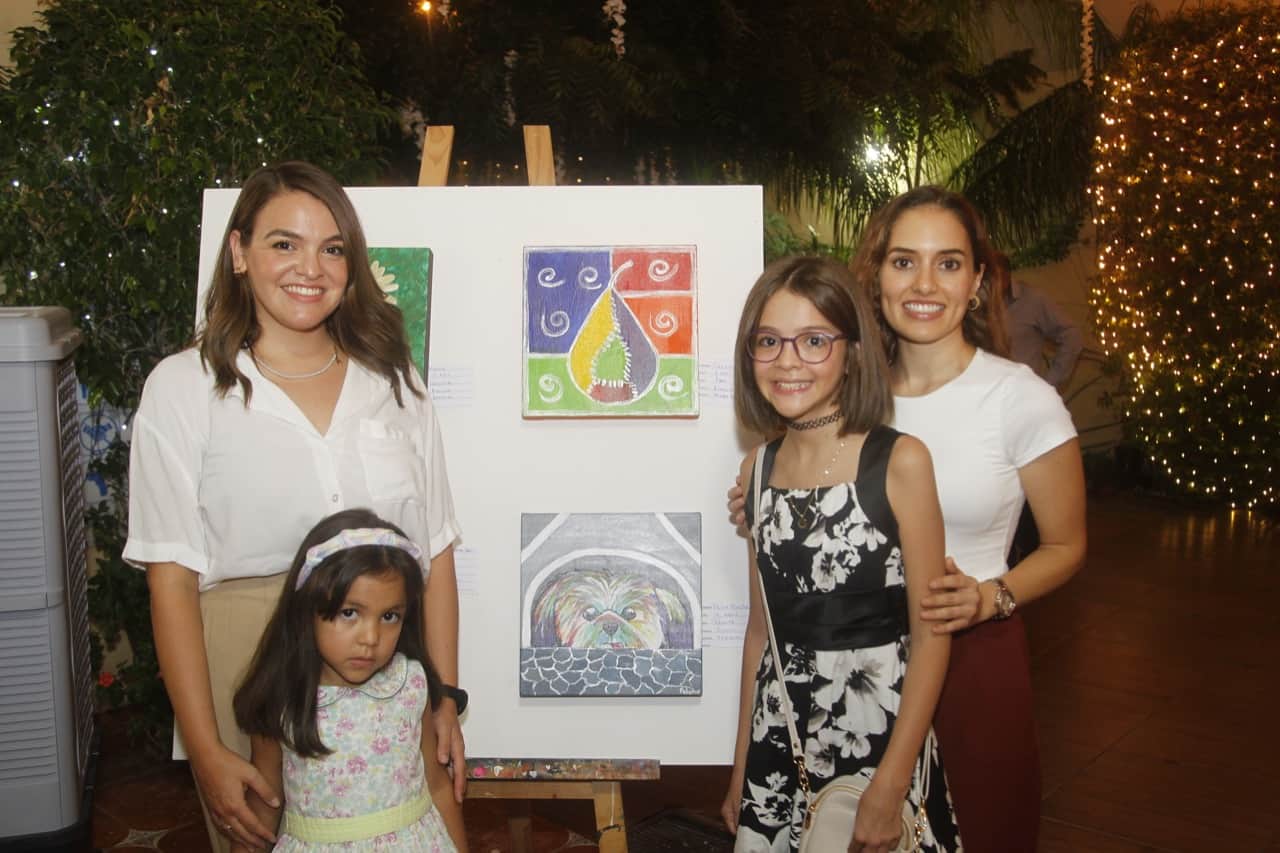 Jóvenes artistas llevan a cabo exposición Arte somos