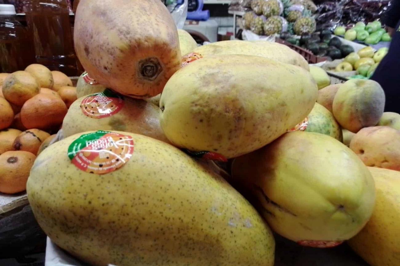 Preocupa a locatarios del Mercado Municipal precio de frutas y verduras