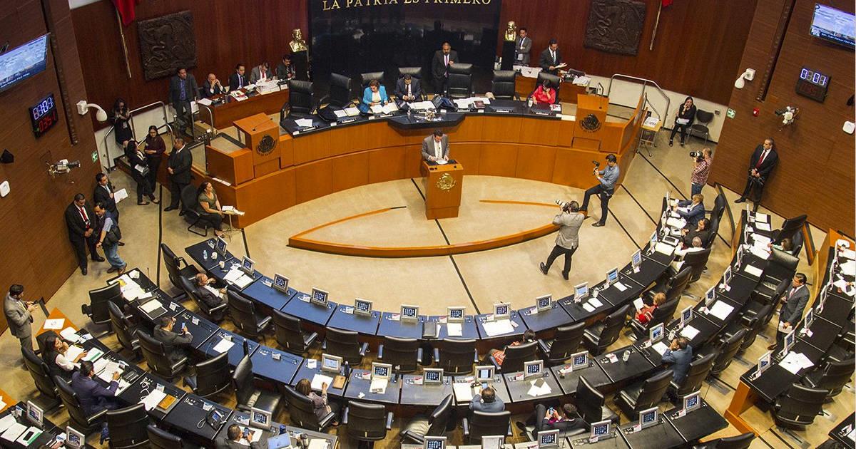 Celebran senadores retiro de dictamen de las fuerzas armadas